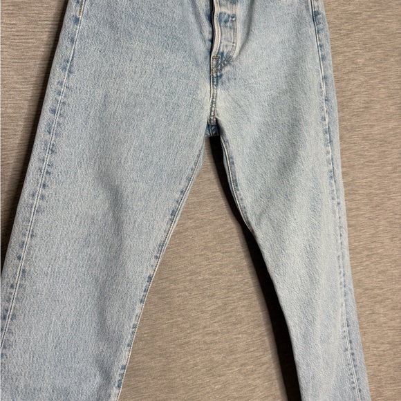Levi's Premium Light Blue Women's Jeans - Picture 10 of 11